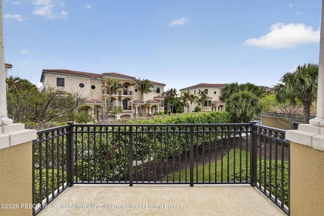 Building Photo - 803 del Sol Cir