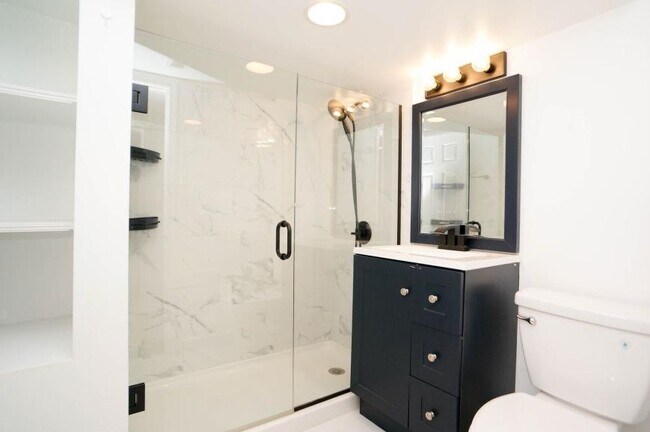 Building Photo - 2 bedroom in Chicago IL 60641