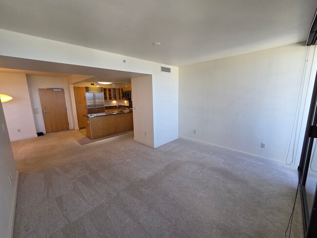 Building Photo - Immaculate Contemporary Living in Kaka‘ako- 2 bedroom, 2 bathroom, 2 covered parking stall, and I...