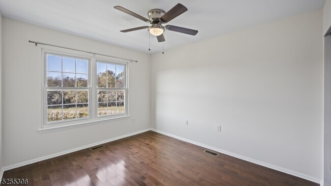 Building Photo - 1306 Stech Dr