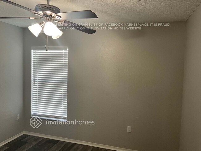 Building Photo - 3924 Talon Crest Dr