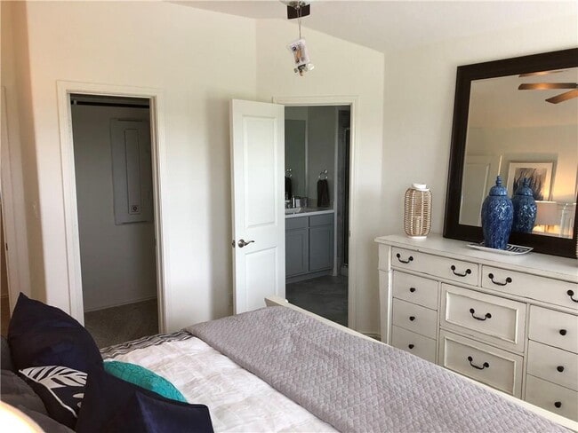 Building Photo - 171 Andross Ln