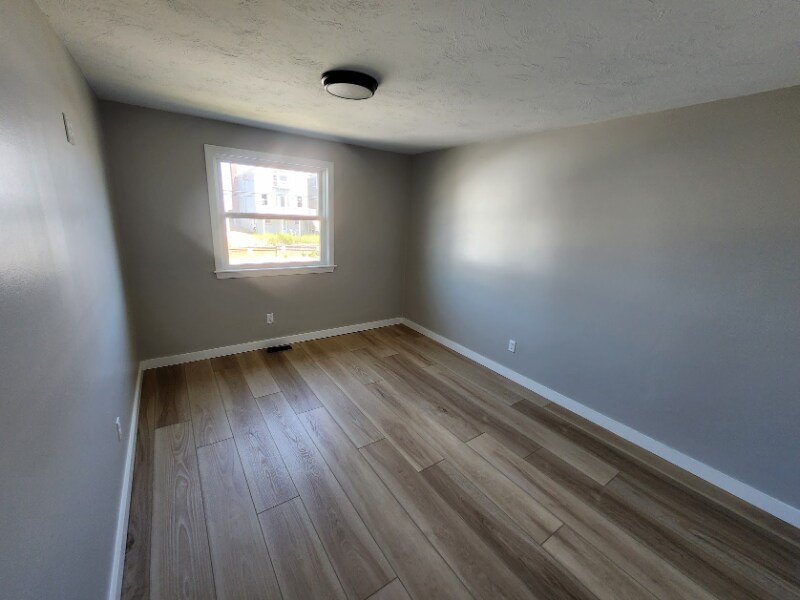 Building Photo - 275 North End Blvd