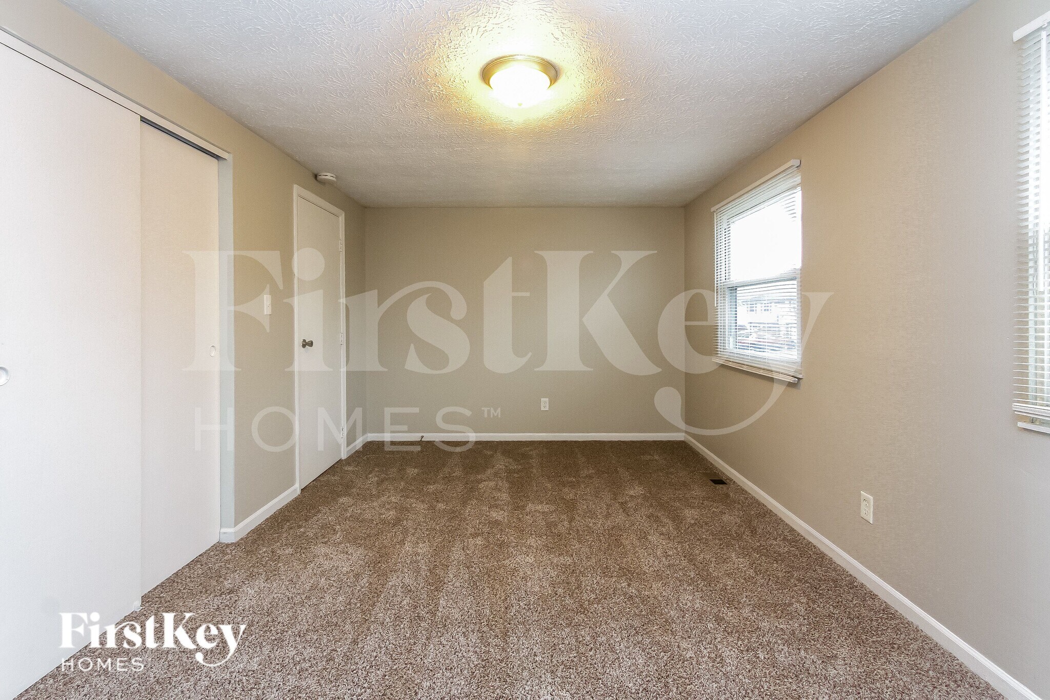 Building Photo - 5717 Hacienda Ct