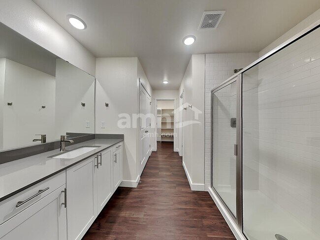 Building Photo - 7918 Verona Loop