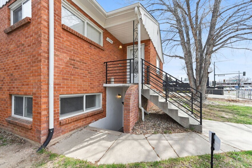 Building Photo - 1520 Oneida St