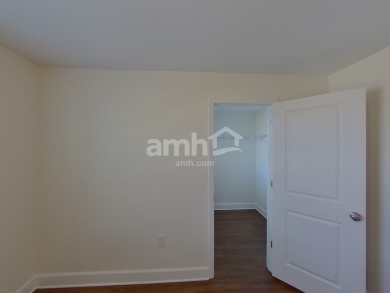 Building Photo - 4241 Reisswood Lp