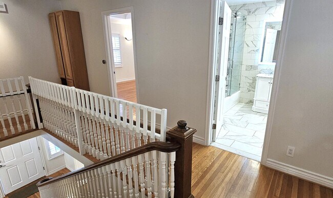 Building Photo - Stunning 3 Bedrooms, 2 Baths Valley Village home with detached, private Recording Studio