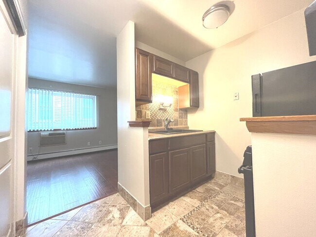 Building Photo - 1620 Marshall