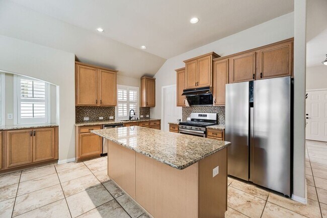 Building Photo - Luxury Living at FairWays North at Westridge