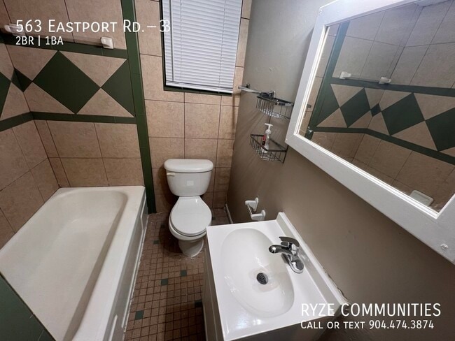 Building Photo - 563 Eastport Rd