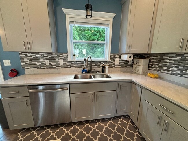 Building Photo - Beautiful 3 Bedroom Home in North Fayette!