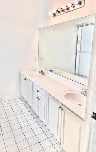 Building Photo - 9064 SW 153rd Ct
