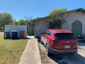 Building Photo - 609 Flournoy Dr