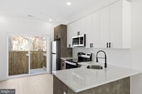 Building Photo - 1005 W Orleans St