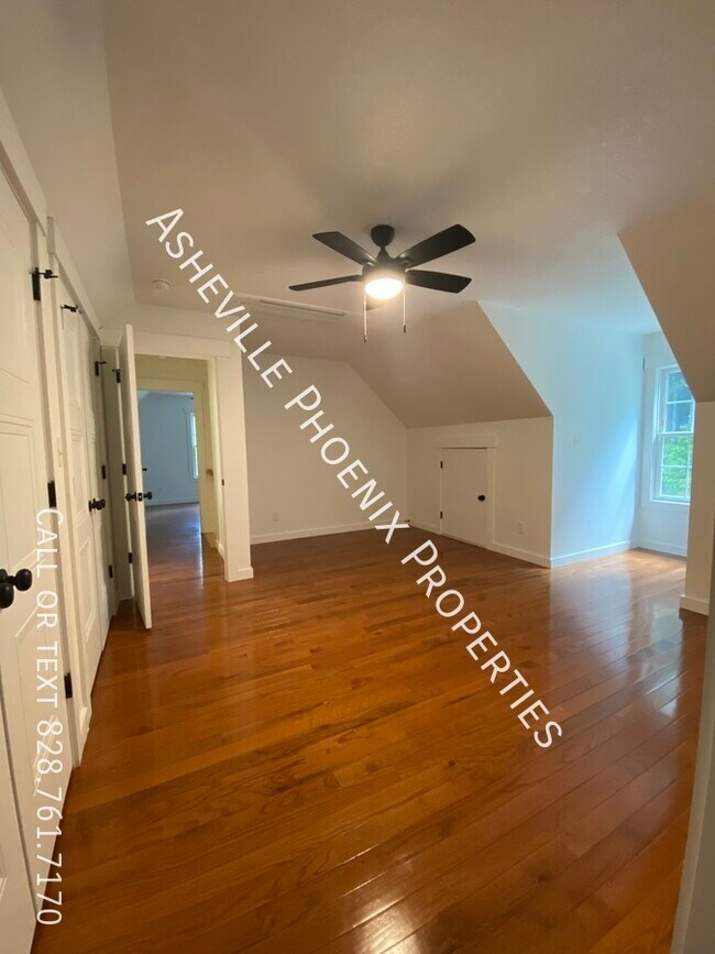 Building Photo - 426 Shadow Wood Dr