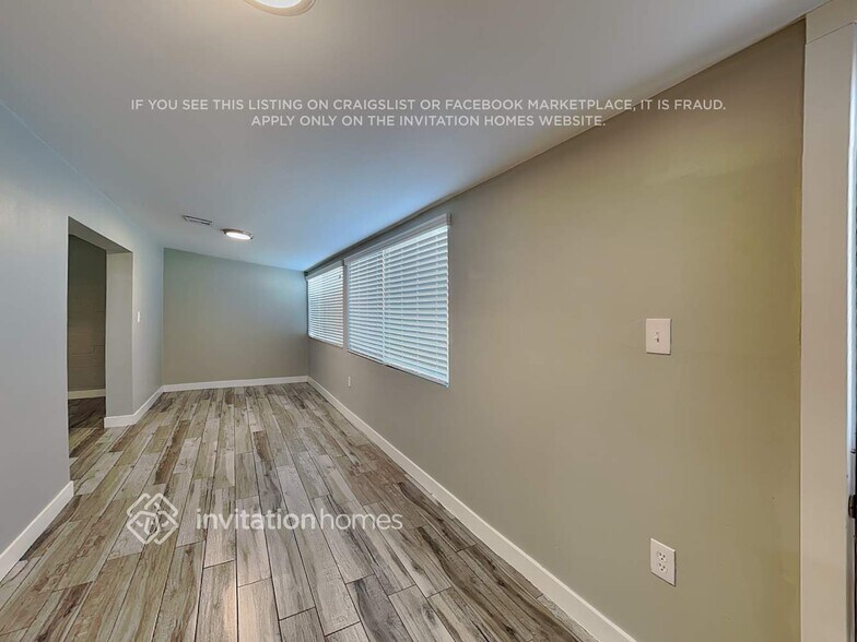 Building Photo - 7846 E Willetta St