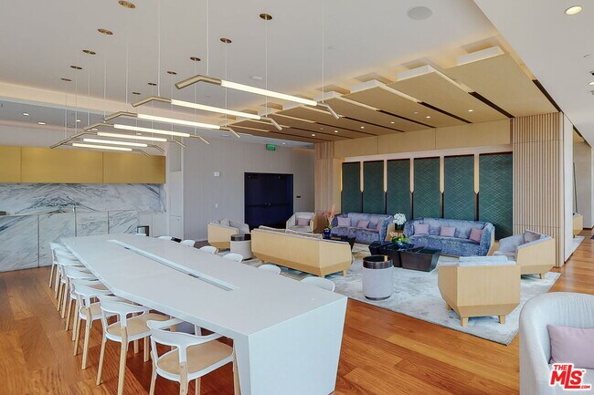 Building Photo - 889 Francisco St