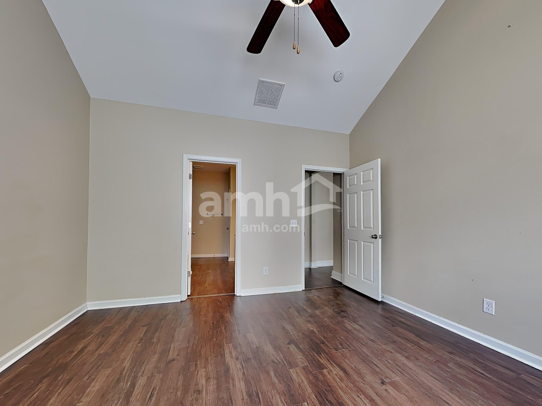 Building Photo - 830 Hyacinth Cir