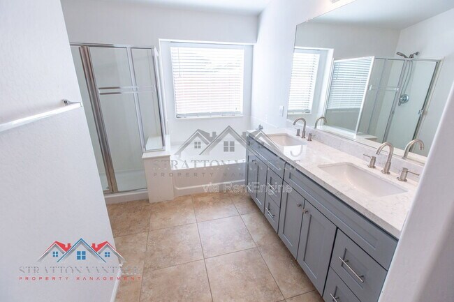 Building Photo - 9096 N 97th Dr