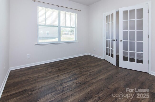 Building Photo - 11105 Austin Estates Dr