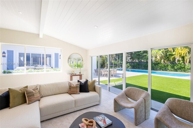 Building Photo - 4520 Sabal Palm Rd