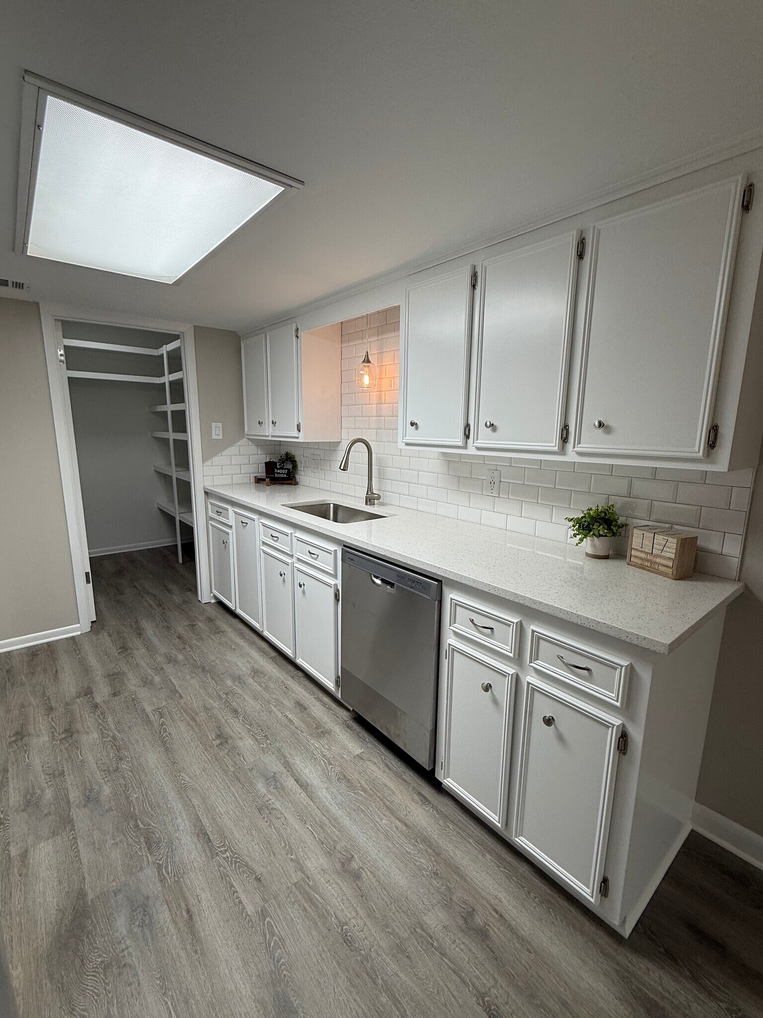 Building Photo - 601 Cache Cv