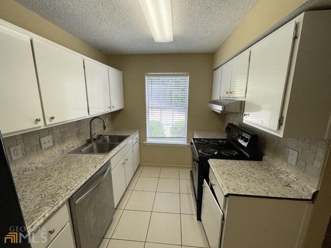 Building Photo - 5313 Waverly Trce