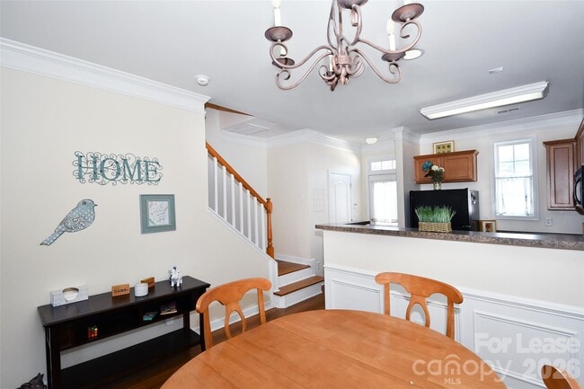 Building Photo - 8643 Beaver Creek Dr