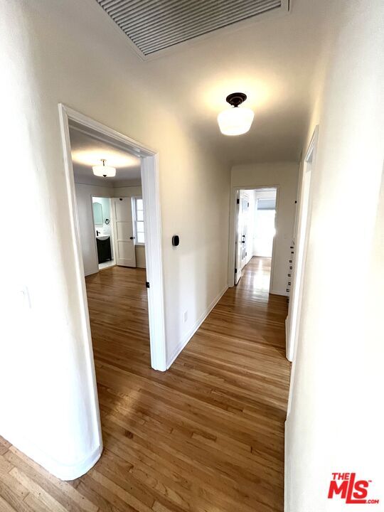 Building Photo - 958 N Vista St