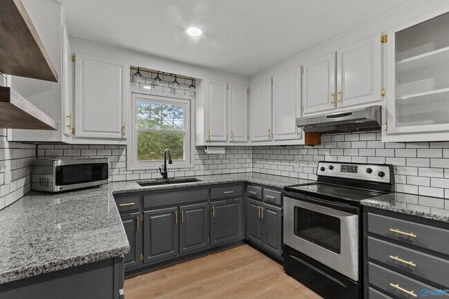 Building Photo - 6304 Davies Ave NW