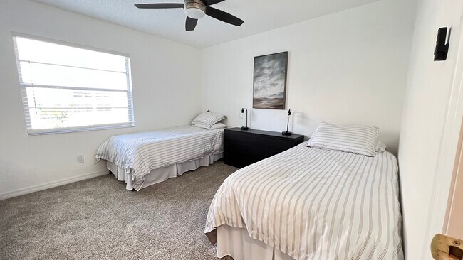 Building Photo - 2870 Rampart Cir