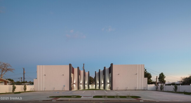 Building Photo - 1380 Monte Vista Ave