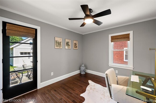 Building Photo - 4420 Elmwood Ave