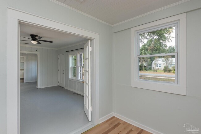 Building Photo - 1217 Poppy Ave