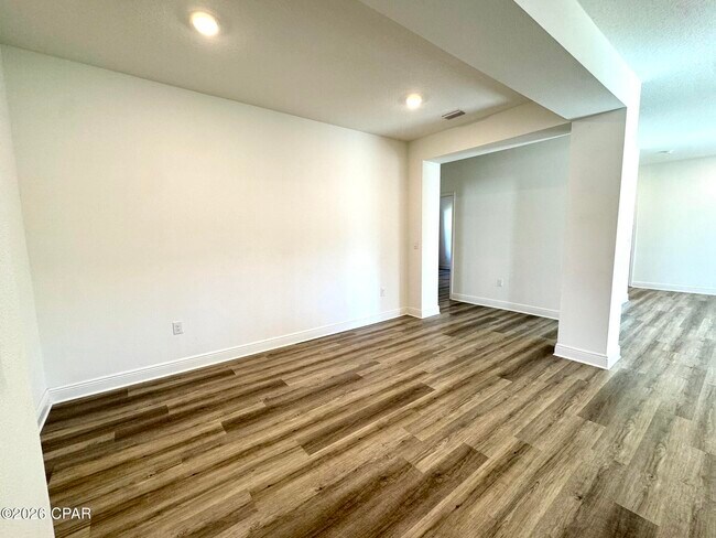 Building Photo - 224 Butler Cv