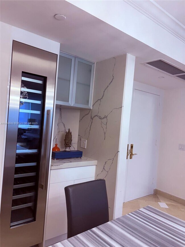 Building Photo - 4779 Collins Ave