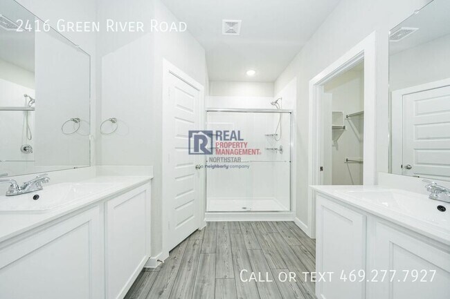Building Photo - 2416 Green River Rd