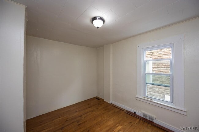 Building Photo - 1806 Ferry Ave