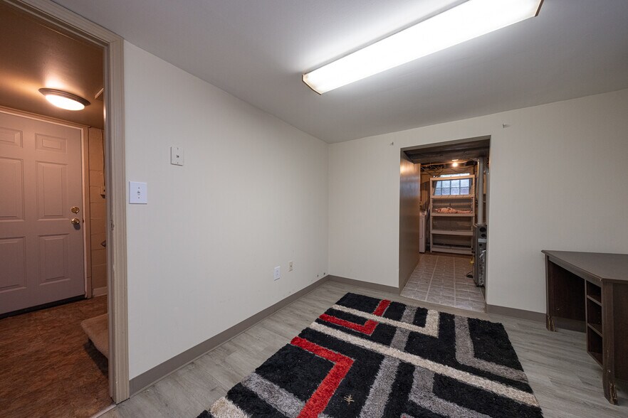 Building Photo - 445 Jenne Dr