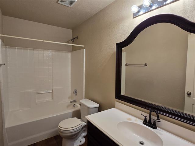 Building Photo - 8205 3 Bars Dr
