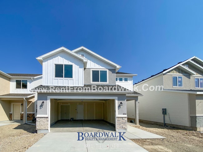 Primary Photo - Single Family Home In Beautiful Community!