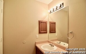 Building Photo - 9011 Hilltop Crossing Dr