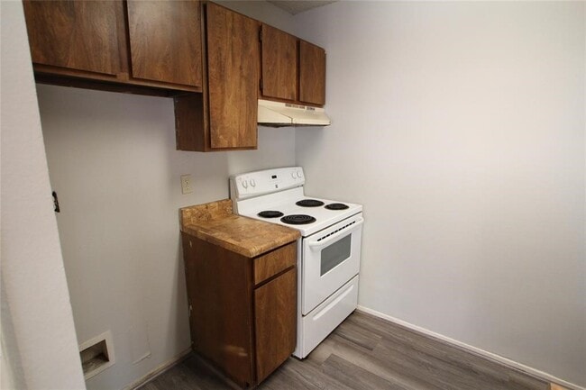 Building Photo - 5422 Farley Dr