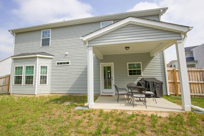 Building Photo - "Spacious 4 Bed, 2.5 Bath Rental in Vass, ...