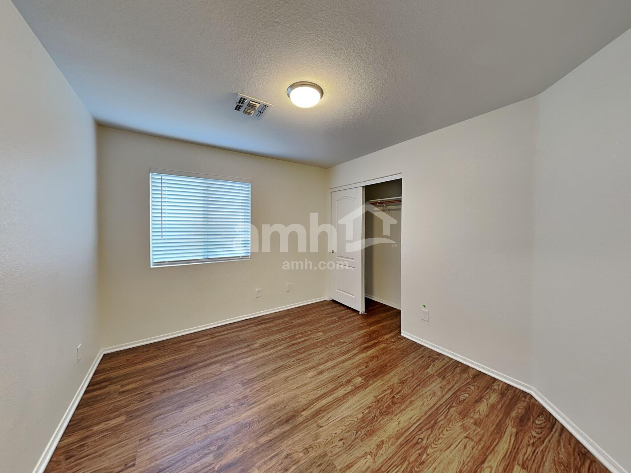 Building Photo - 7884 W Mural Hill Dr