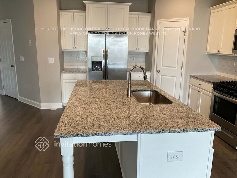 Building Photo - 866 Sweet Rosalie Ct