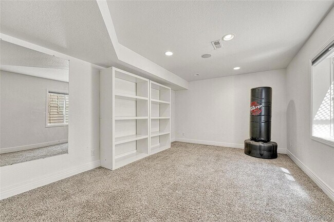 Building Photo - 17672 E Weaver Pl