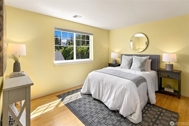 Building Photo - 959 232nd Ln NE