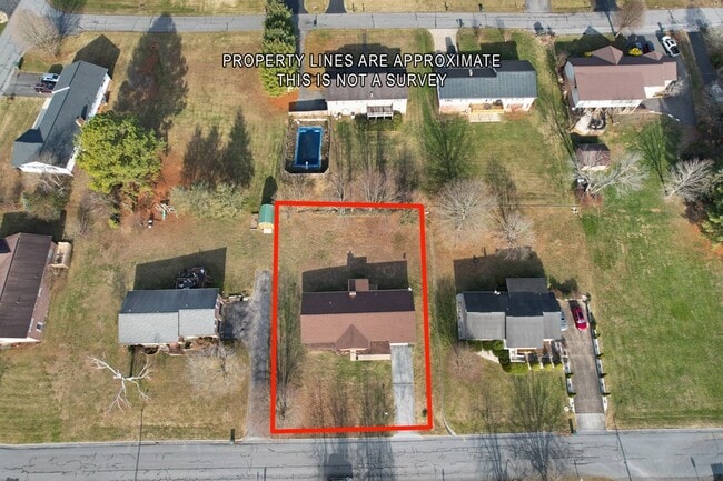 Building Photo - 983 Beverly Dr